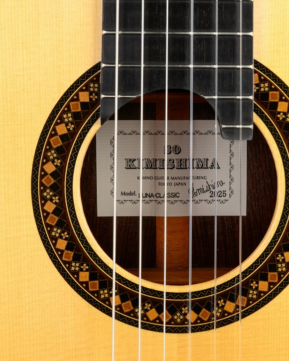 So Kimishima Model Luna